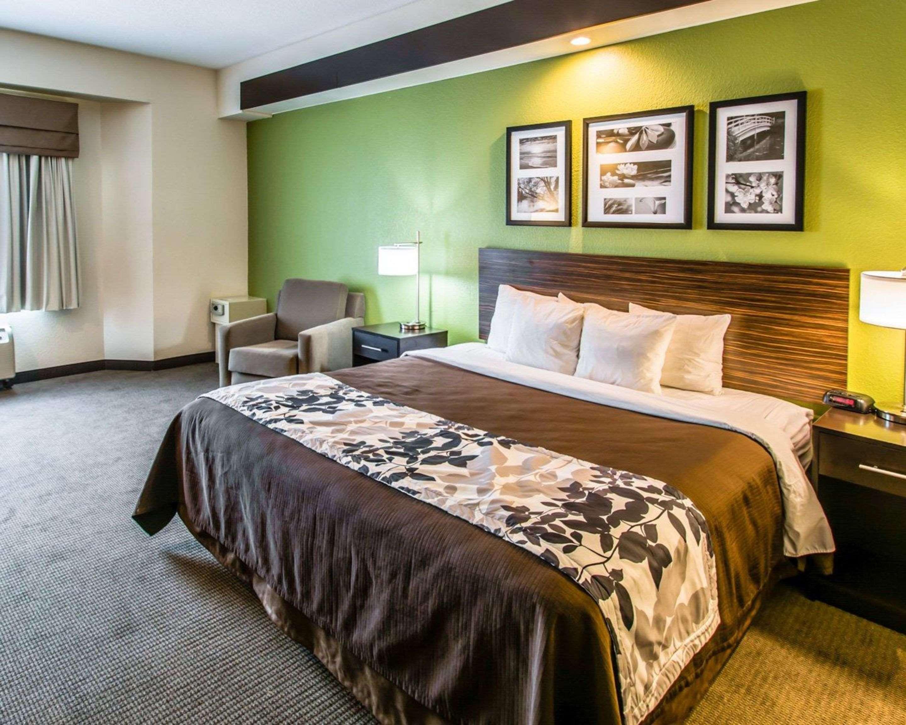 Sleep Inn & Suites Orlando International Airport Exterior photo