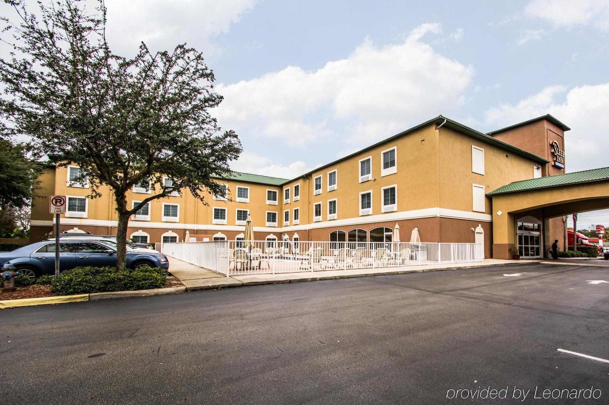 Sleep Inn & Suites Orlando International Airport Exterior photo
